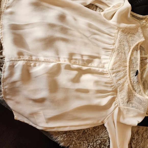 Tops - Picture 13 of 13